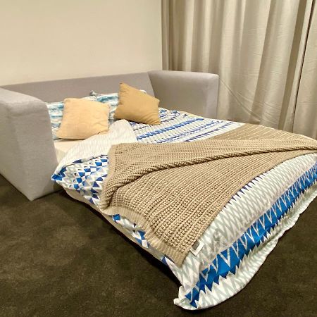 Modern 2-Bedroom Apartment 7-Mins Walk To Квинстаун Экстерьер фото