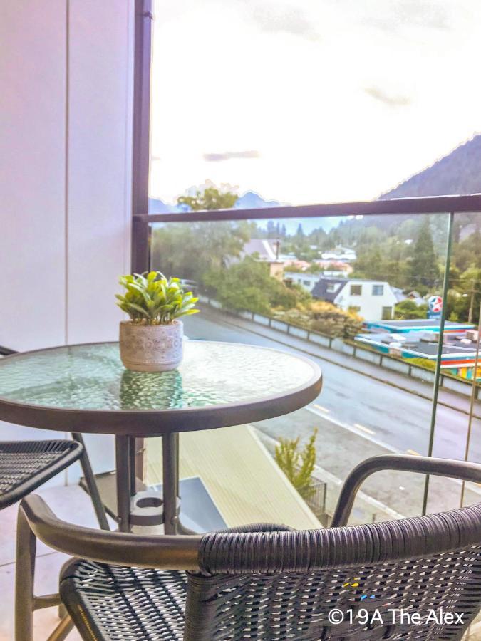 Modern 2-Bedroom Apartment 7-Mins Walk To Квинстаун Экстерьер фото